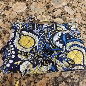 Vera Bradley makeup/ jewelry case